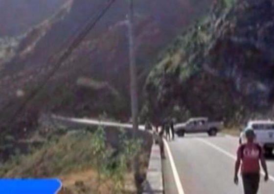 Fogo: Trabalhos na estrada de Ribeira Campanas suspensos por falta de seguran&ccedil;a