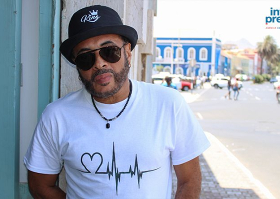 Roy Job ou a hist&oacute;ria de um menino de 12 anos &quot;obrigado&quot; a fugir para os EUA