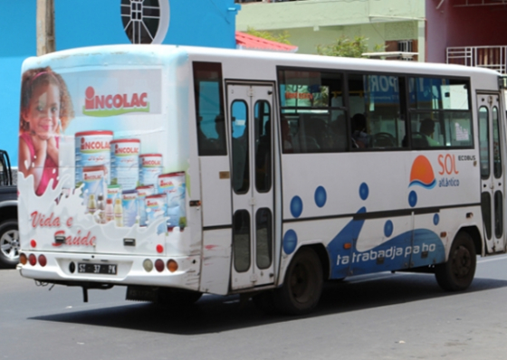 Pre&ccedil;o dos bilhetes de autocarro est&atilde;o mais caros na Praia