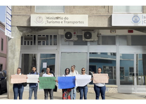 T&eacute;cnicos do Turismo em greve pedem plano de cargos e carreiras