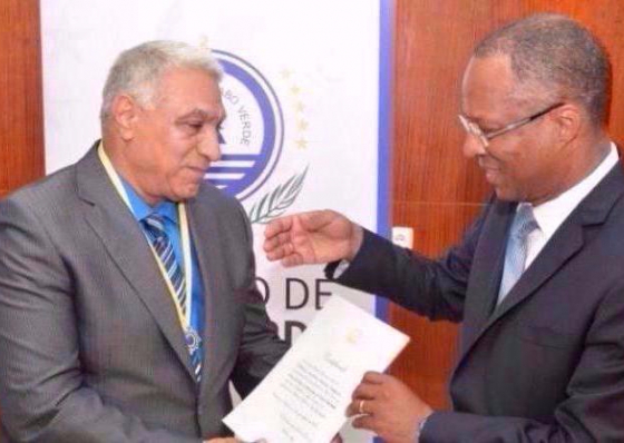 Governo homenageia Dr. Morris Makar pelos 34 anos de dedica&ccedil;&atilde;o a Cabo Verde