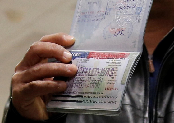 EUA passam a cobrar taxa extra de 250 d&oacute;lares sobre vistos de visitantes
