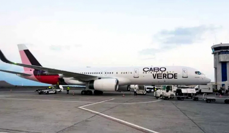Cabo Verde Airlines quer voltar a ligar quatro continentes no ‘hub’ do Sal