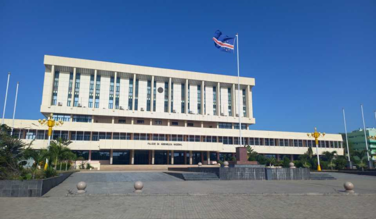 PR ouve partidos para marca&ccedil;&atilde;o de data das elei&ccedil;&otilde;es legislativas