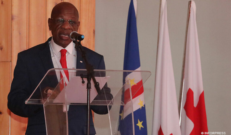 Cruz Vermelha vai a votos ap&oacute;s mandato exigente. Arlindo Carvalho &eacute; candidato &uacute;nico