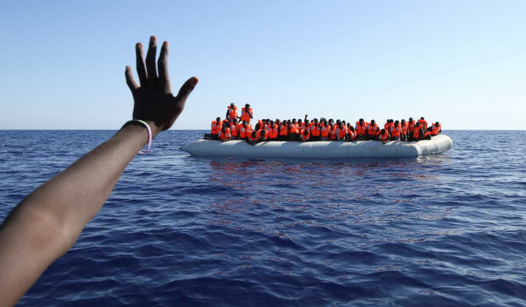 Embarcação de migrantes africanos encontrada ao largo de Santo Antão com cadáver a bordo