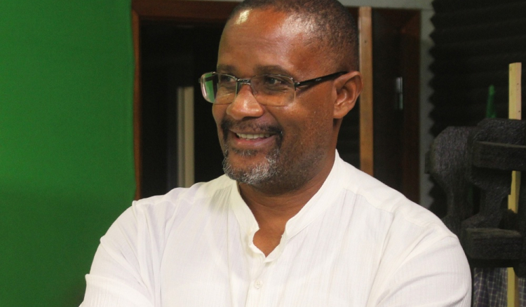 Em gesto de “contrição”, líder parlamentar do MpD deseja “um feliz Ano Novo” à direção da TCV