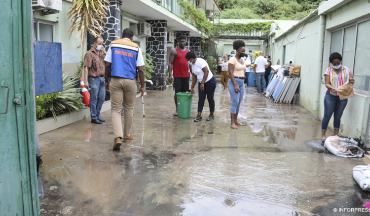 Chuvas na Praia provocaram inundações nas vias públicas e alguns serviços do Estado