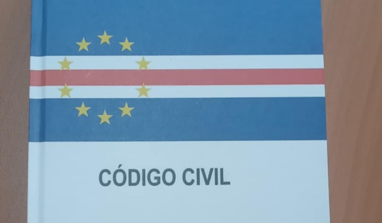 Governo cria comissão para rever Código Civil em vigor desde período colonial
