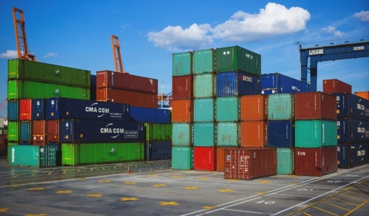 Comércio Externo: Preços dos produtos importados diminuíram 0,9% em Julho