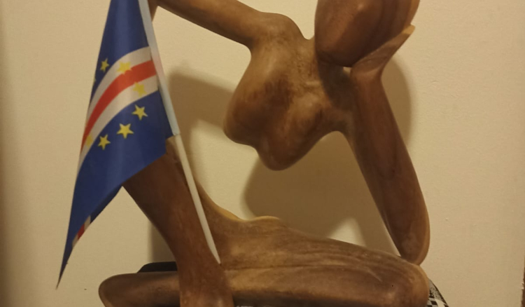 A propósito do Parecer sobre o Manual de Língua e Cultura Cabo-verdiana do 10º ano: NOTAS DE ESCLARECIMENTO