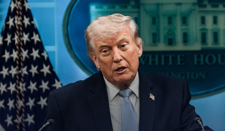 Trump diz ser pol&iacute;tico &ldquo;mais popular na Venezuela&rdquo; e anuncia candidatura &agrave; presid&ecirc;ncia do pa&iacute;s