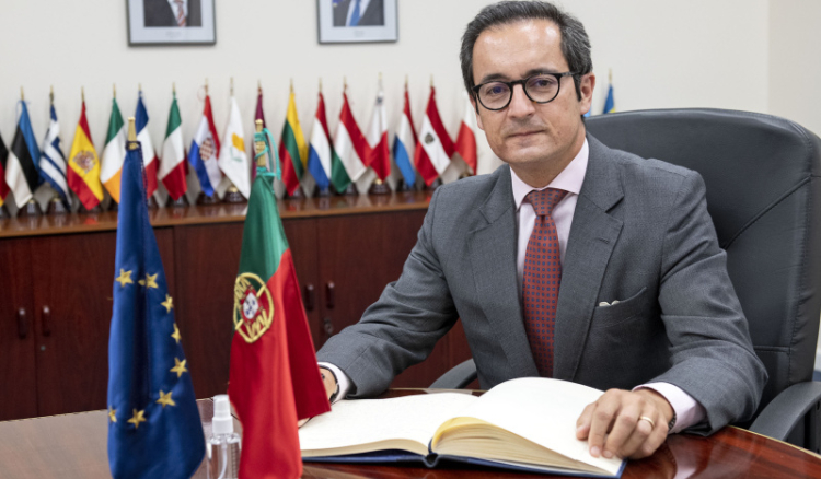 Embaixador de Portugal quer mais eficiência face à pressão dos pedidos de visto em Cabo Verde