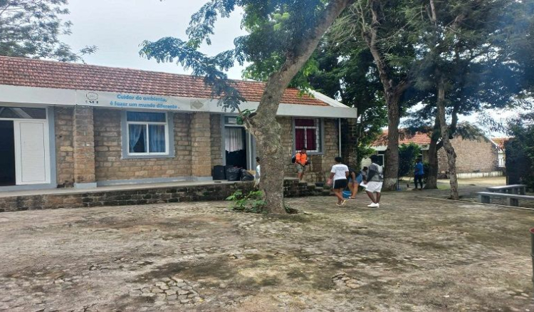 Brava: Estudante atingido por disparo de arma de fogo dentro da Escola Eugénio Tavares