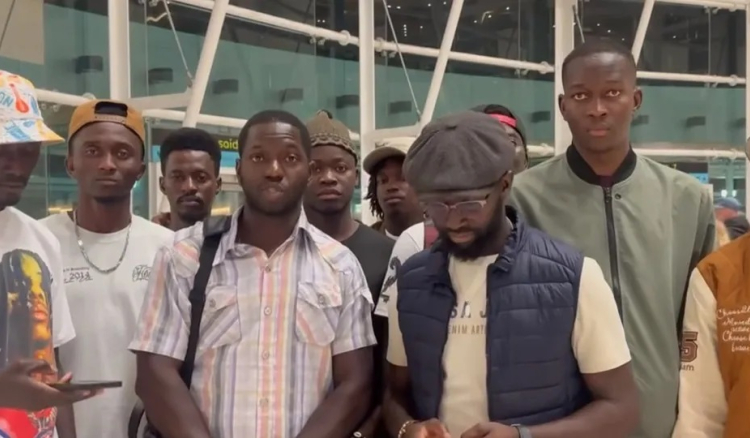41 estudantes guineenses barrados no Aeroporto de Lisboa