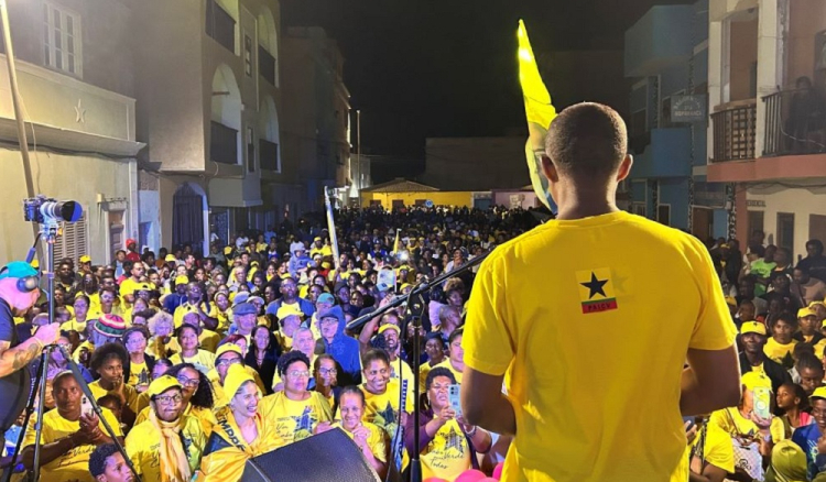 Mar de gente recebe l&iacute;der do PAICV na Boa Vista
