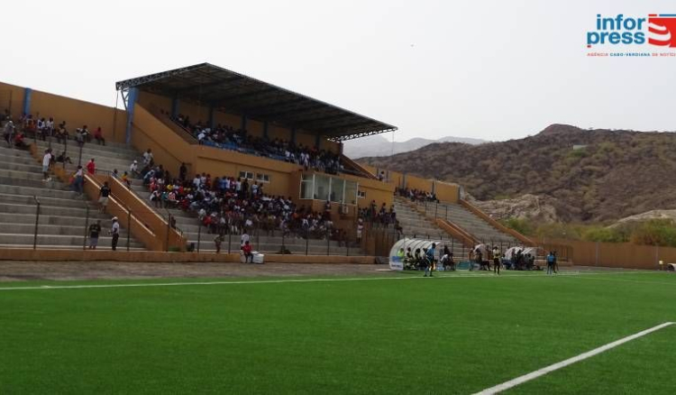 Futebol. Palmeira e Sal Rei são os finalistas da taça de Cabo Verde