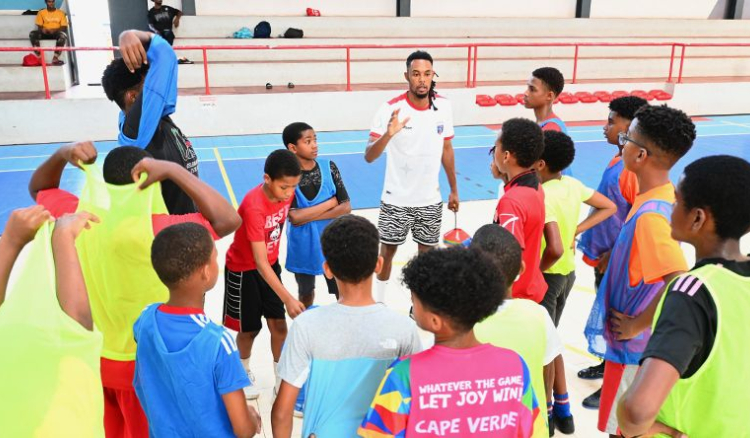 Emigrante Hevany Mota quer dar &ldquo;nova esperan&ccedil;a para o desporto nacional&rdquo;