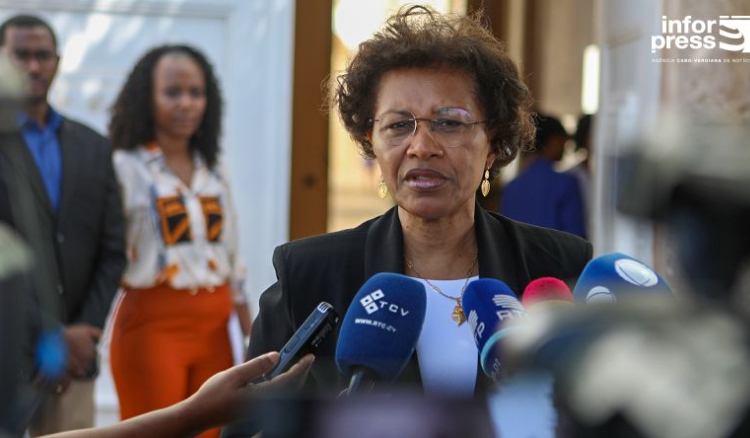 Ministra da Justiça desmente presidente do SIACSA