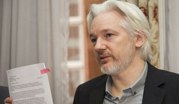 Julian Assange chega a acordo com EUA e sai da prisão