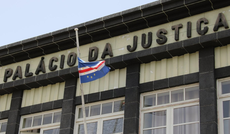 Cabo Verde e França fecham acordos de cooperação judiciária