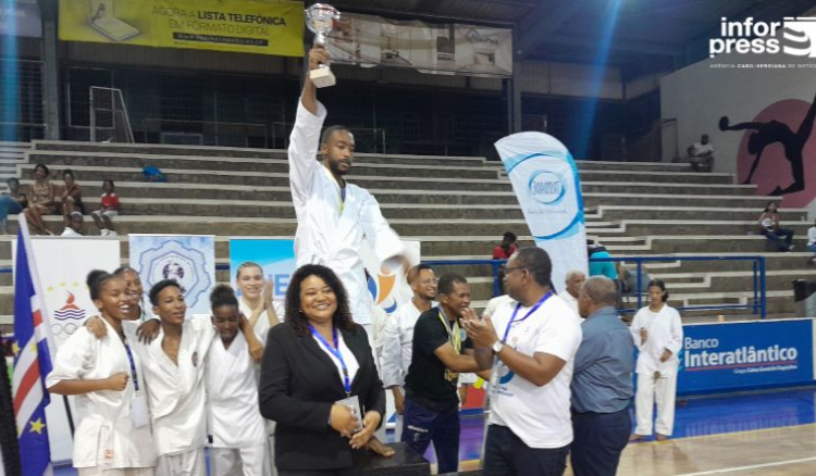 Associação de Karaté de São Vicente é a grande vencedora do campeonato Nacional com seis medalhas de ouro