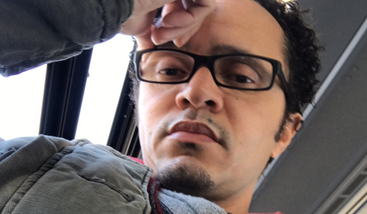 Abram os Port&otilde;es das Ilhas ou Batam com a Porta