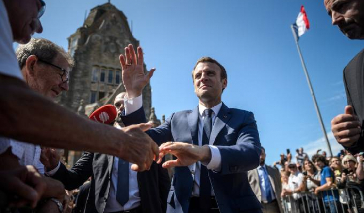 Após "dobradinha", Macron mais perto da maioria necessária no Parlamento