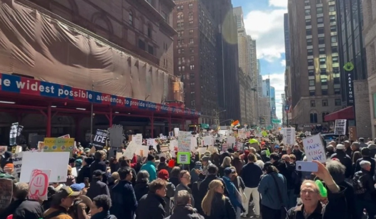 Terceira onda de protestos contra Trump em 3.100 cidades dos EUA