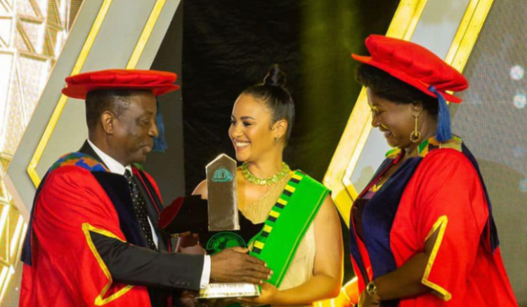 Mayra Andrade galardoada com o “Lifetime Africa Achievement Prize”