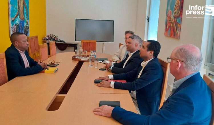 Santa Cruz com memorando para impulsionar investimentos e projectar munic&iacute;pio internacionalmente