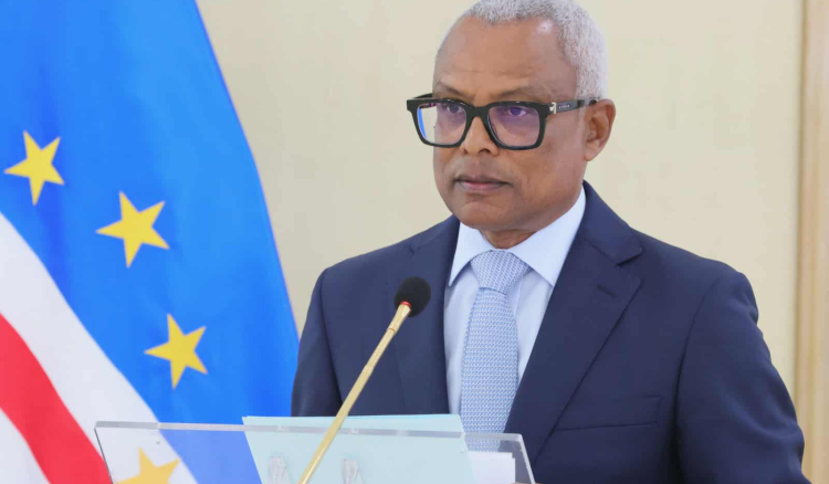 PR: “Comemorar o Dia da Liberdade e da Democracia exigiria a mobilização de todos”