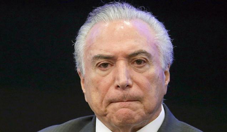 Crise no Brasil:  Ministro da Cultura pede demissão