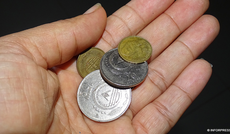 Falta de moedas no mercado prejudica negócios em São Vicente