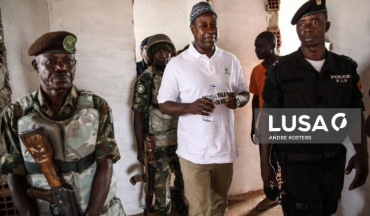 Crise em Bissau. Nuno Nabian toma "posse" como primeiro-ministro