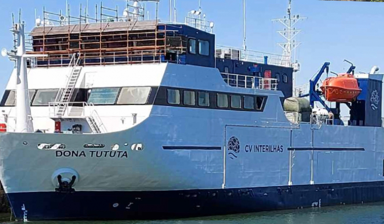 PM congratula-se com a chegada de “Dona Tututa” novo barco da CV Interilhas