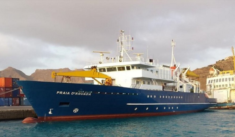 Navio “Praia d’Aguada” passa na inspeção e vai servir Fogo, Brava e Maio