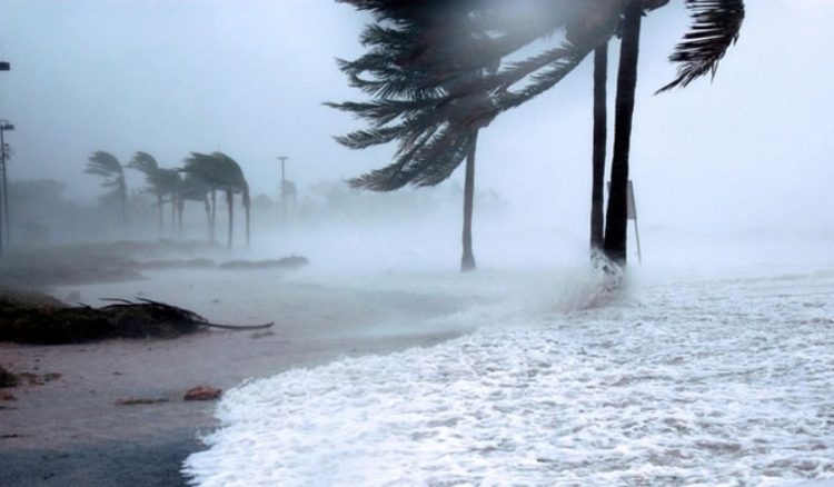 Meteorologia alerta para “onda tropical”
