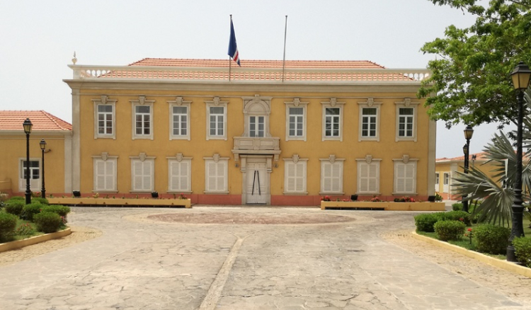 &ldquo;Novas vozes, novos caminhos&rdquo; - Semana da Rep&uacute;blica arranca dia 13