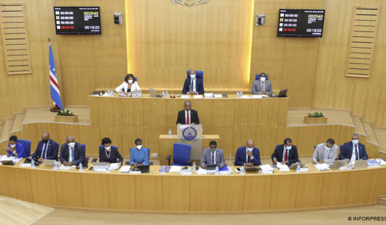 Governo afirma ter entregado Conta Geral do Estado de 2021 à Assembleia Nacional dentro do prazo legal