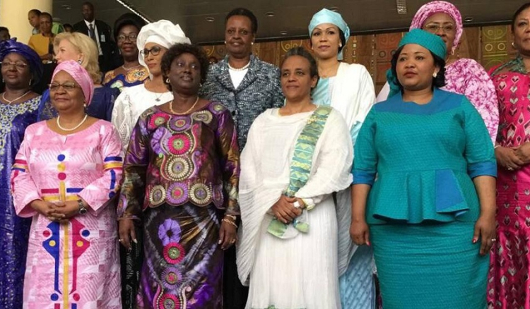 Primeiras-damas africanas reunidas em Maputo. Débora Carvalho não foi