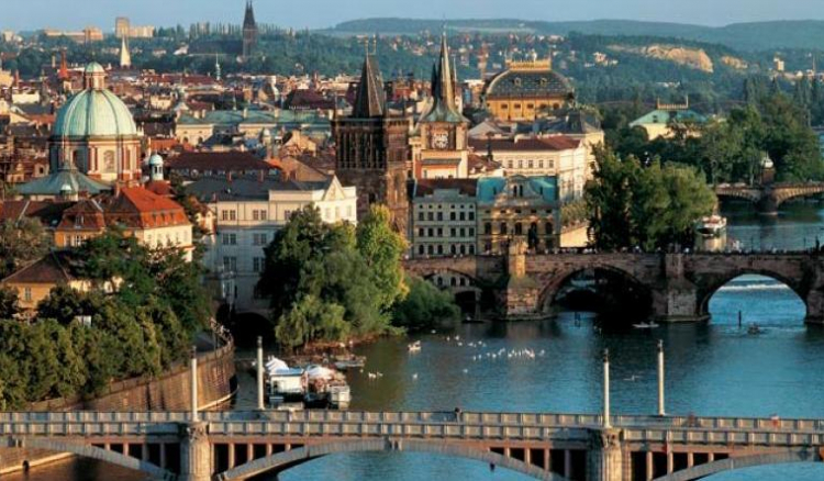 Quer ir estudar à República Checa? Há três vagas para bolsas de estudo