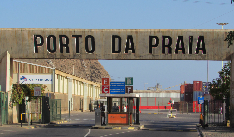 Movimento de passageiros nos portos de Cabo Verde recua 2,8% no primeiro trimestre