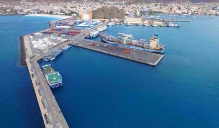 São Vicente. Enapor regista aumento de 11% no movimento de mercadorias nos portos nacionais