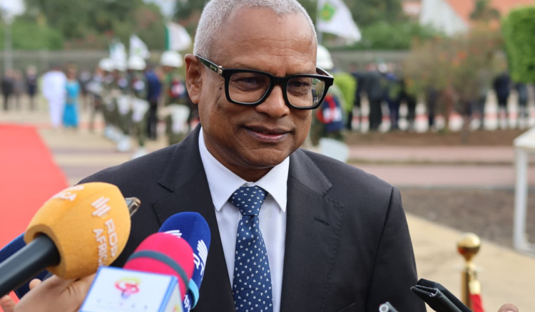 PR: "Descodificar" a linguagem da nova gera&ccedil;&atilde;o para garantir o futuro do pa&iacute;s