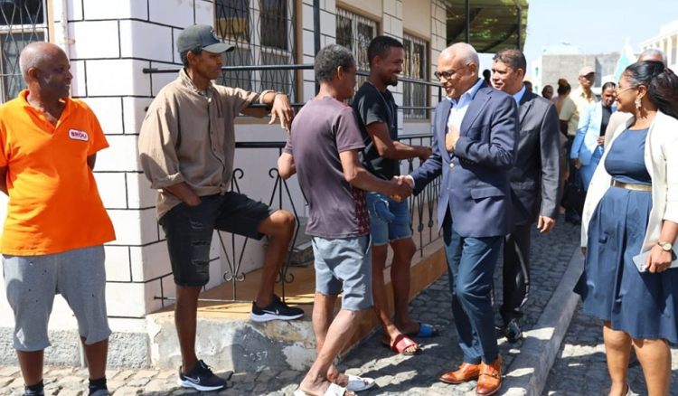 PR inicia jornada de trabalho nas ilhas atingidas pela tempestade Erin