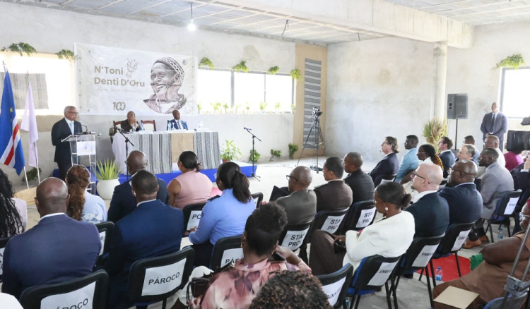 Pobreza, desemprego e falta de &aacute;gua s&atilde;o desafios persistentes de S&atilde;o Domingos