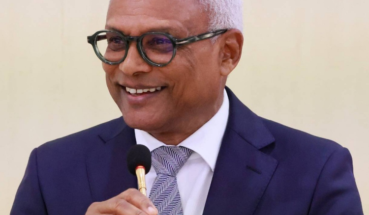 Presidente defende maior transfer&ecirc;ncia de poder e de recursos &agrave;s Organiza&ccedil;&otilde;es N&atilde;o Governamentais