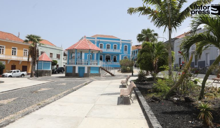 Autoridade Tributária promove formação na Região Fogo/Brava para reforço da literacia fiscal