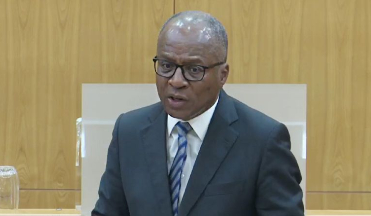 Ulisses diz que economia continuar&aacute; a crescer &ldquo;de forma robusta&rdquo;